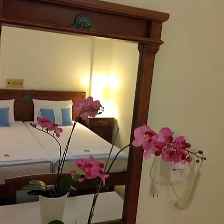 Florena Hotel 2*